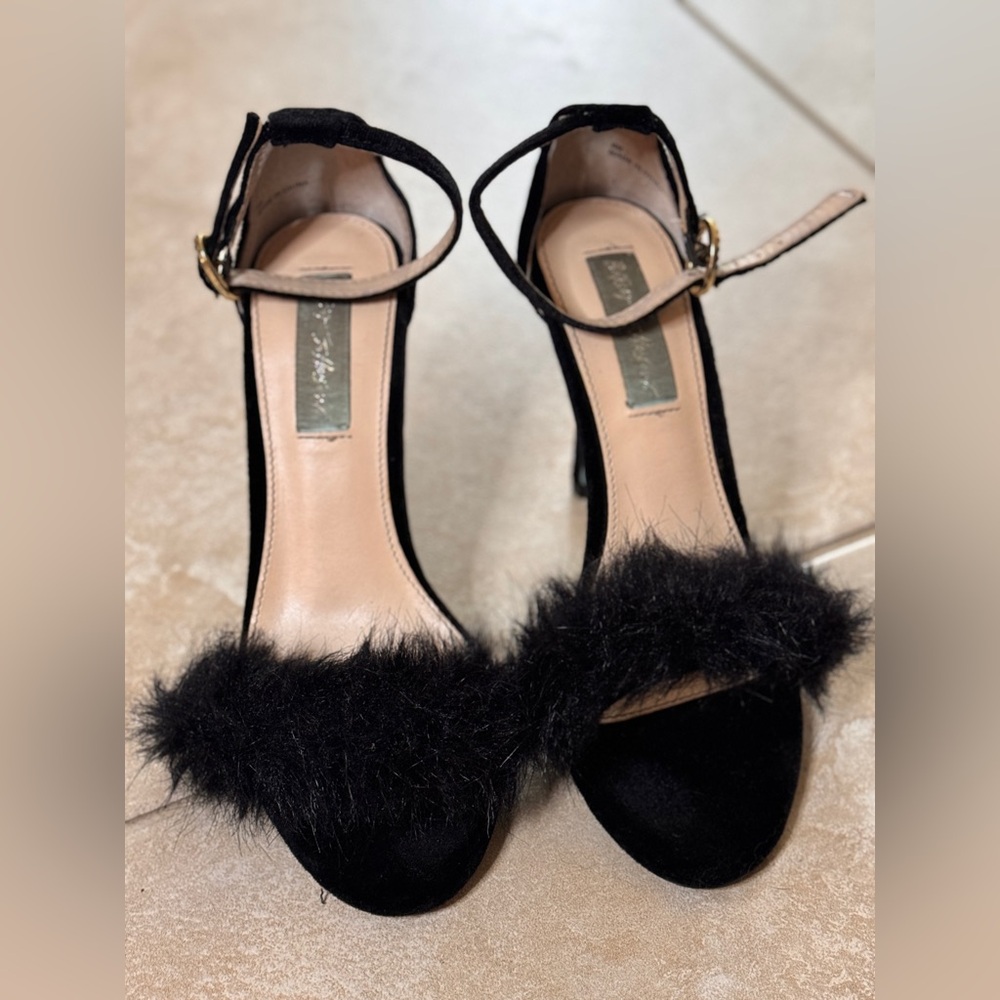 Betsey Johnson Black furry velvet kitten heels vintage 90’s style sz 6